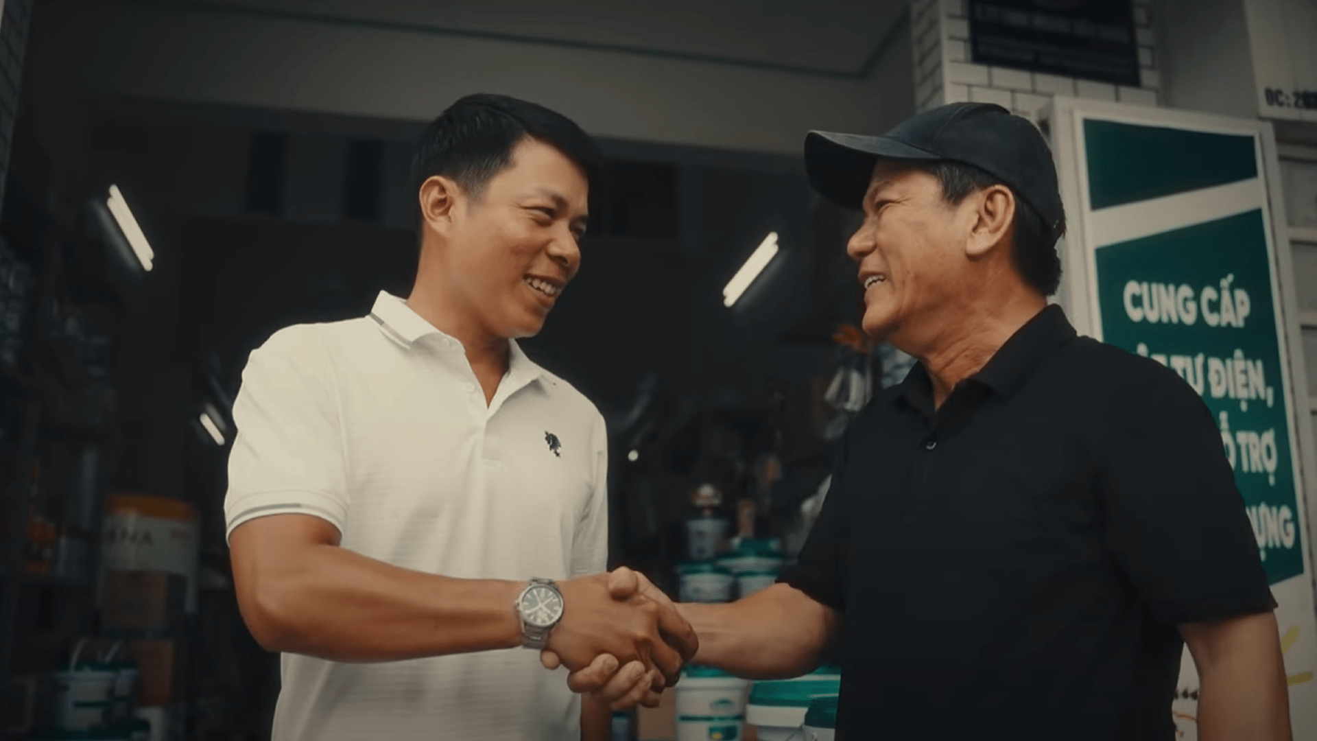 ISUZU ACCOMPANIES VIETNAMESE DRIVERS